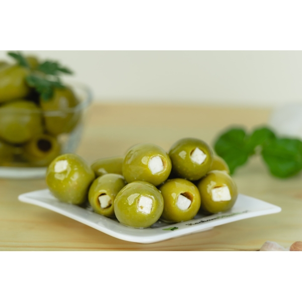 Oliwki Królewskie nadziewane serem Manchego